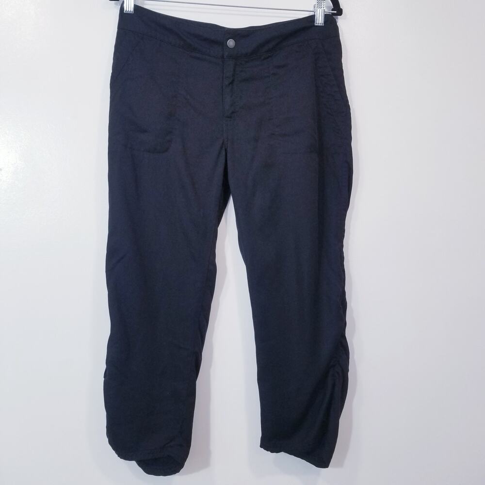 Lucy Activewear Capri Pants Ruched Leg